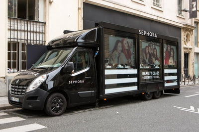 Le Sephora & Urban Decay Beauty Truck Tour...  “Êtes-vous prête à enflammer le campus » ?