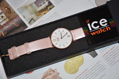 Ma CITY tanner Pink de Ice Watch (une surprise vous attend) !